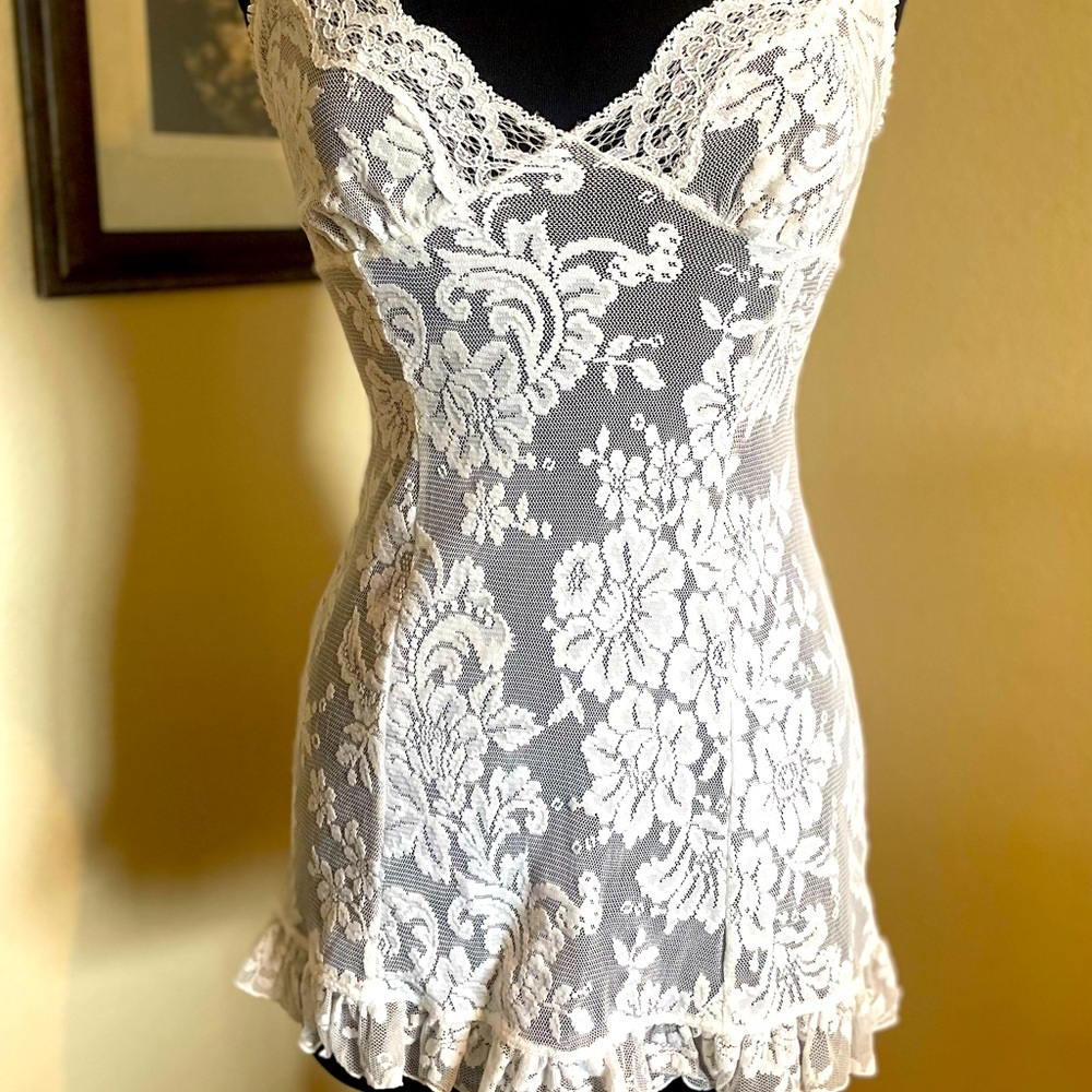 Victoria’s Secret lace chemise. Cream, size small. Never worn.